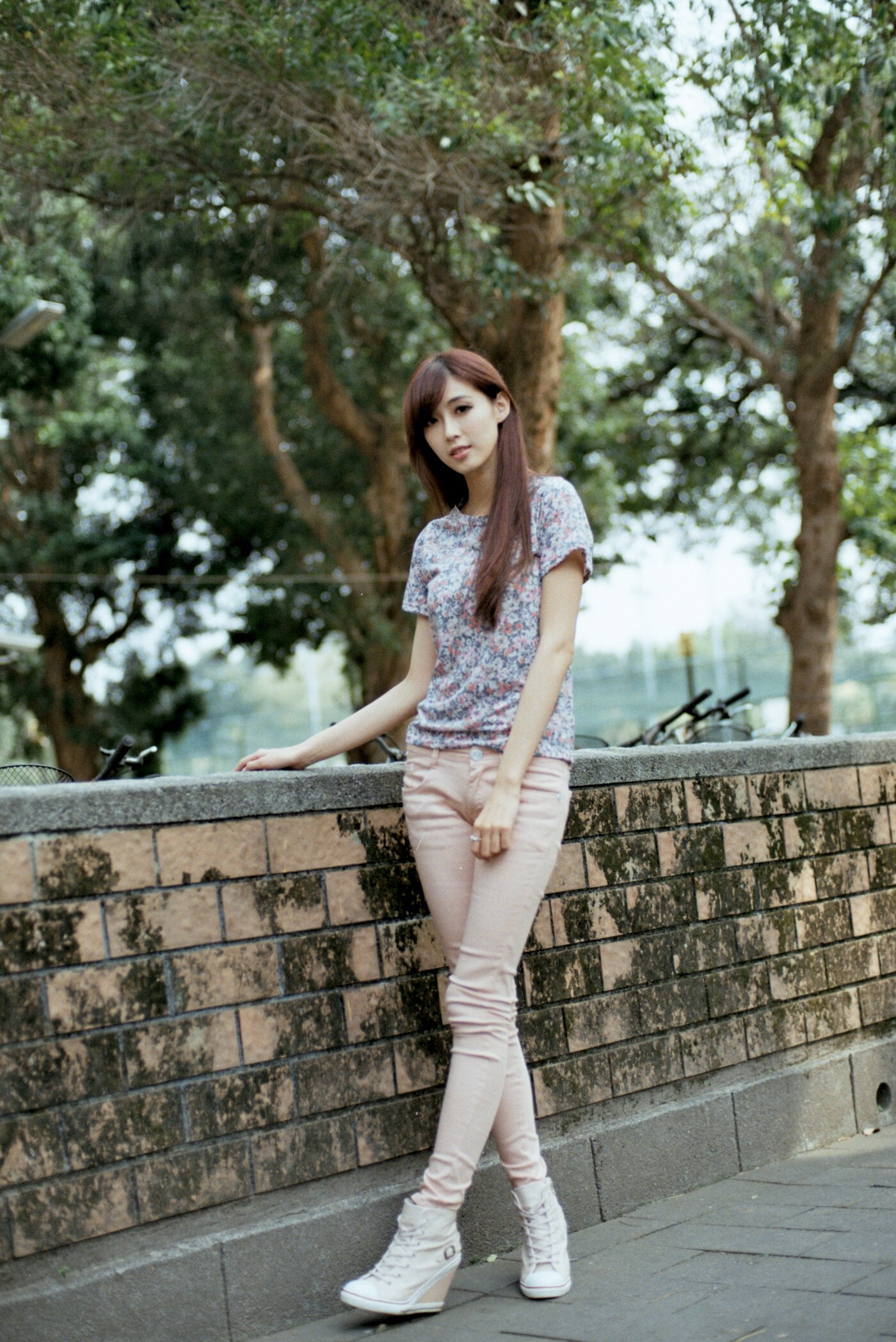 台湾清纯美女 Kila 晶晶 台大校园 底片机篇